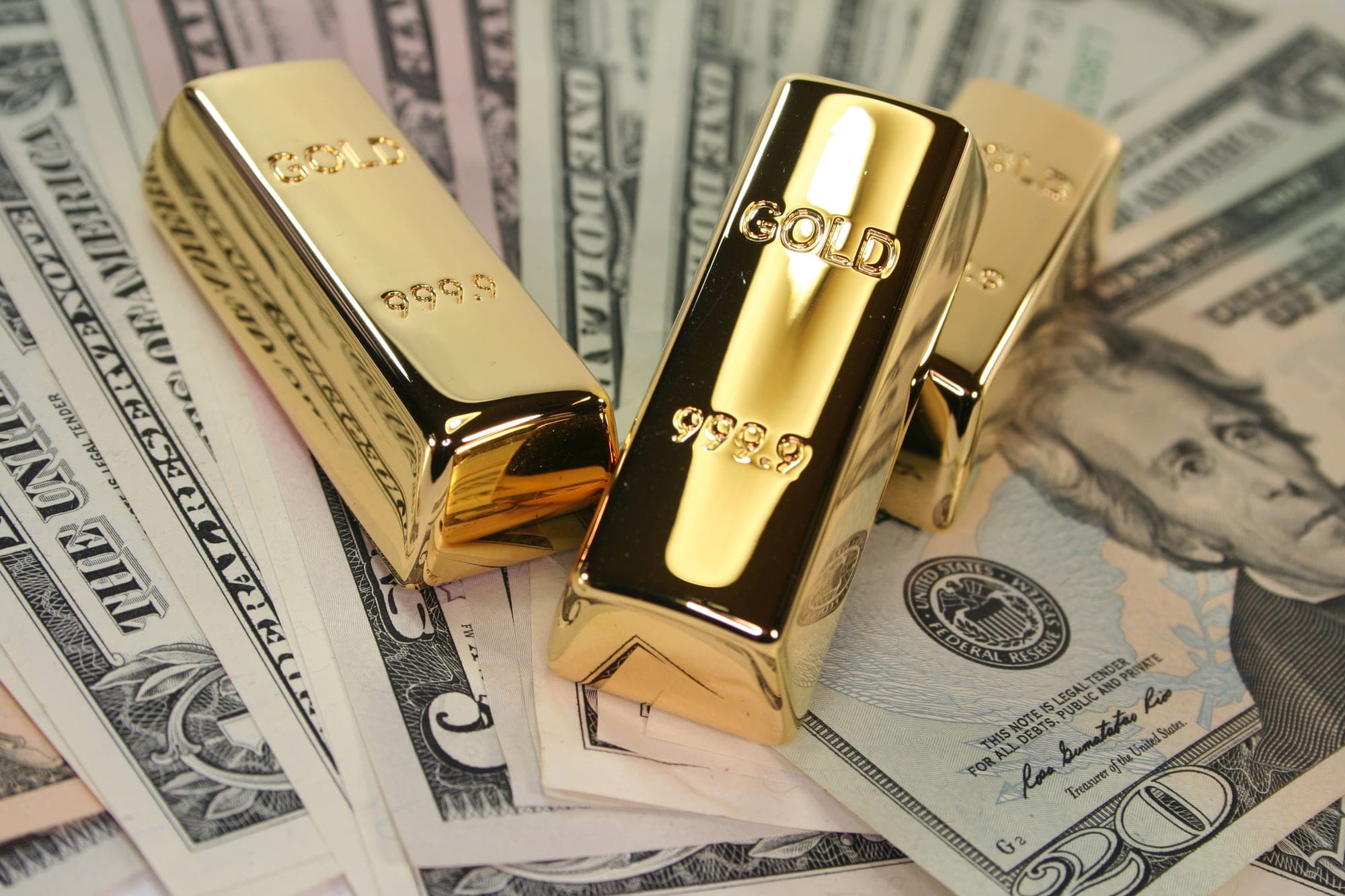 Investors Scramble to Buy Gold They Can Hold In Their Hand Leads to Massive Premium