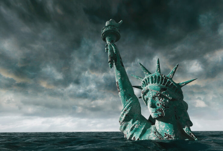Old Statue of liberty sinking, de-dollarization